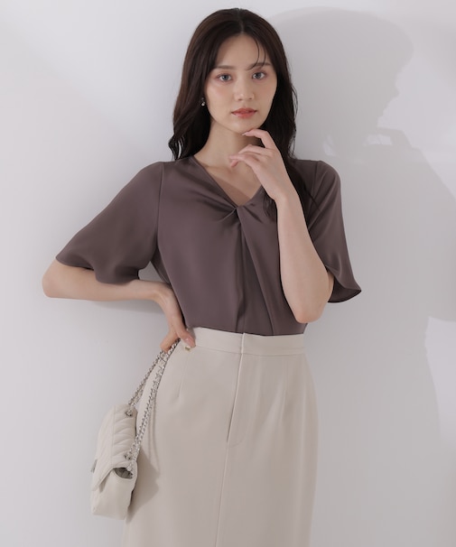 ツイスト半袖ブラウス