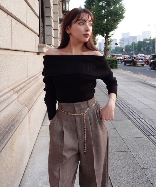 ＜谷川菜奈さん着用＞オフショルリブニット