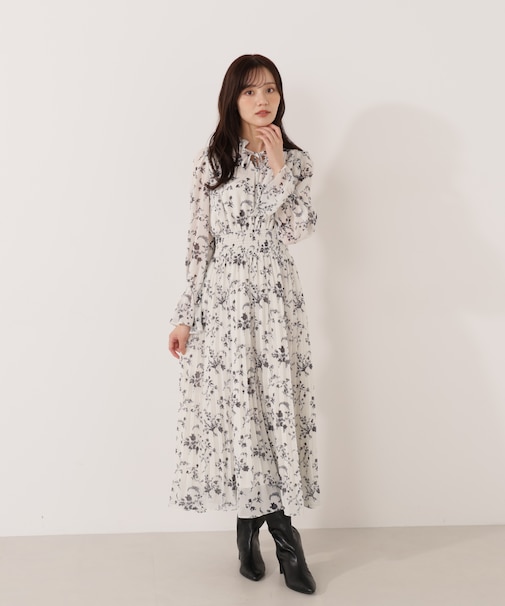 花柄プリーツワンピース