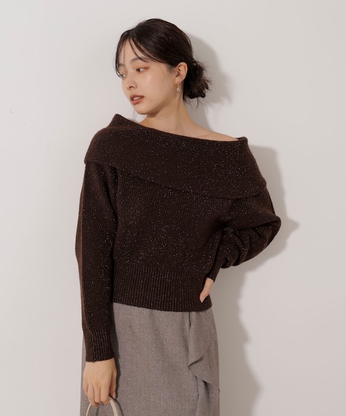 ラメ入りオフショルニット