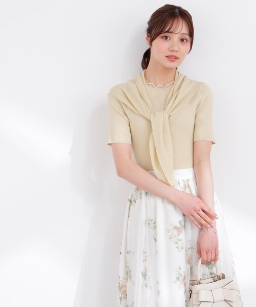 トライアングルスカーフ付きニット