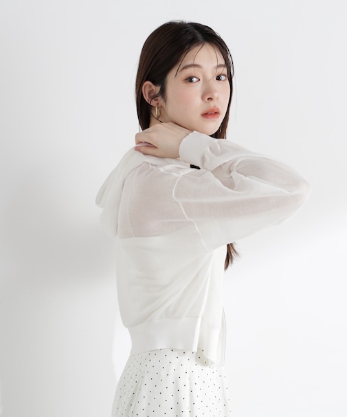 〈a／mie〉シアーニットパーカー