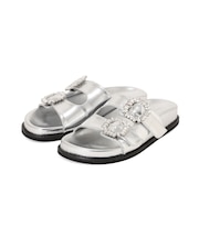 ビジューサンダル