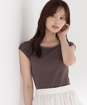 ＜a／mie＞カップ付きフレンチスリーブTシャツ