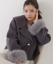 フェイクファー付きワイドカラーショートコート