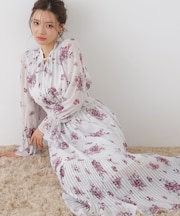 部分プリーツフラワーワンピース