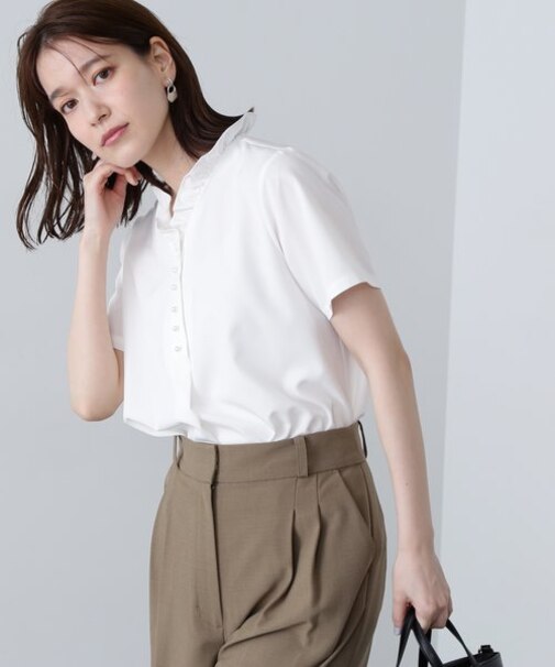 フロントボタン半袖ブラウス
