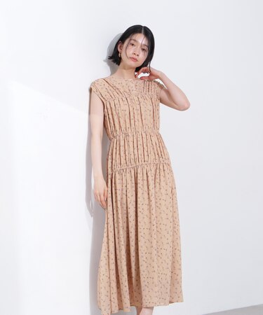 シフォンフラワープリントワンピース