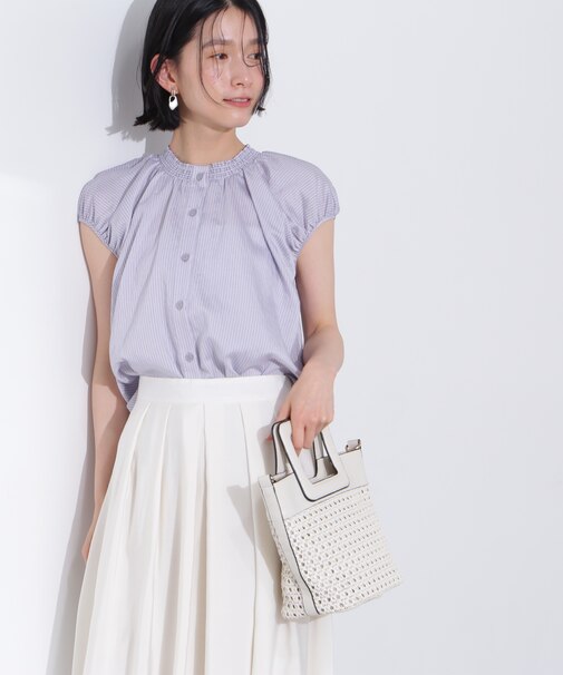 シャーリングネックシアーストライプブラウス