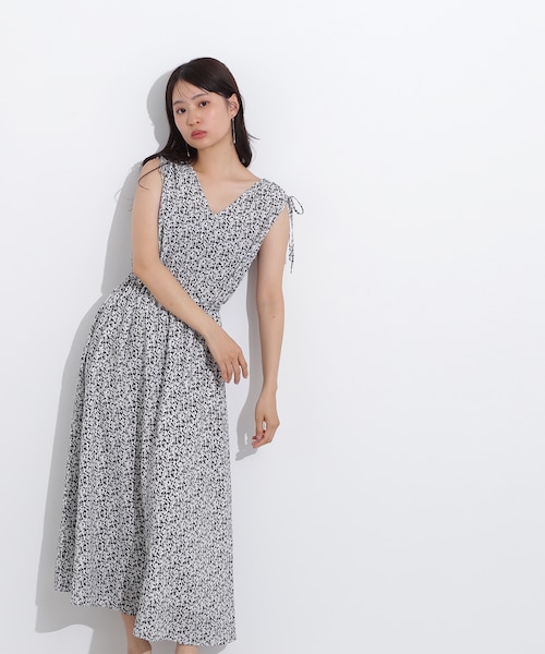 【新品・未使用品】リネシメント フラワー ノースリーブワンピース レディース e3575-1.jpg
