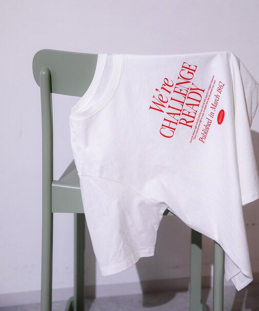 レタリングロゴTシャツ