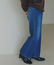 センタープレスフレアデニムパンツ