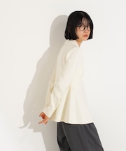 襟付きペプラムニット