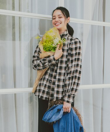 チェックボウタイブラウス