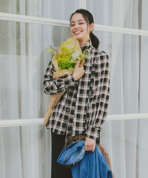 チェックボウタイブラウス