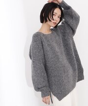 バックシャンボクシーニット