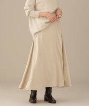 LB.03／エスカルゴ切り替えサテンスカート