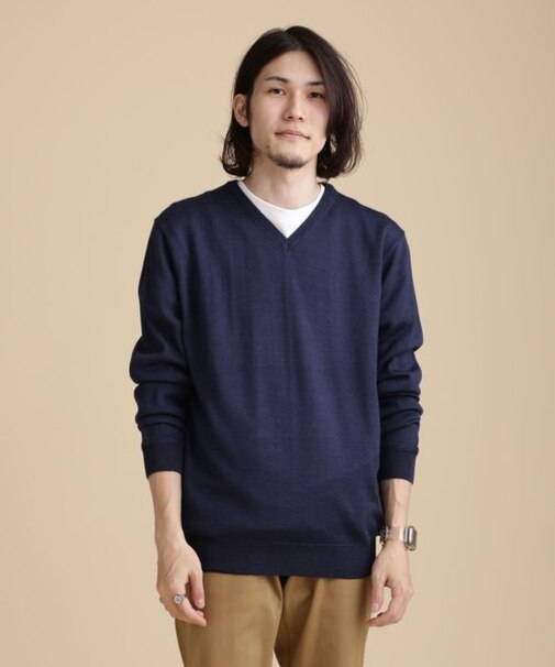 LB.04／タスマニアウールブレンドVネックニット