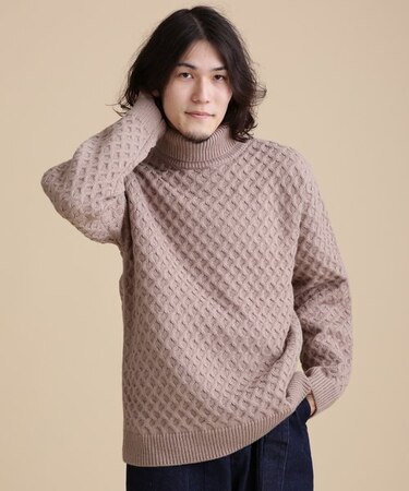 LB.04／総柄タートルニット