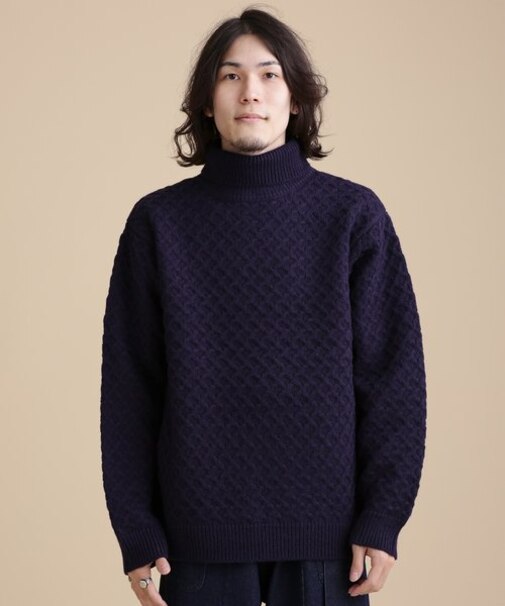LB.04／総柄タートルニット
