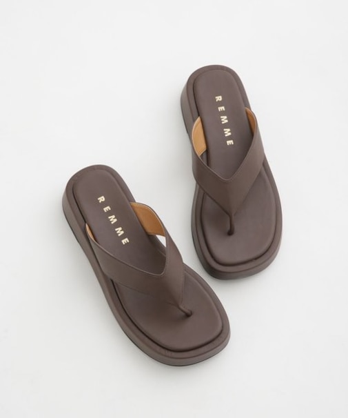 REMME／エコレザートングサンダル