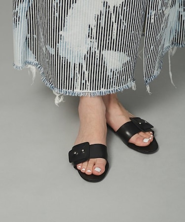 CORSO ROMA 9／フラットサンダル