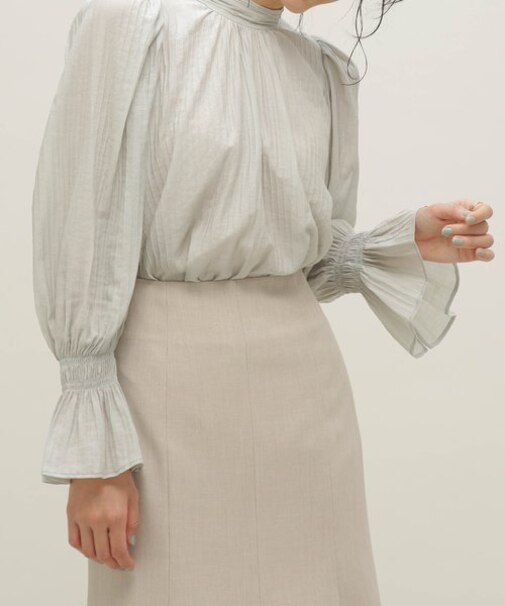 LB.03/タックギャザーブラウス