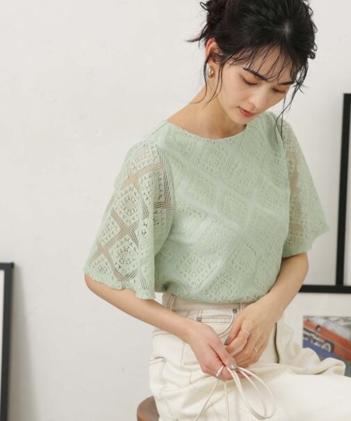 LB.04／レースプルオーバーブラウス