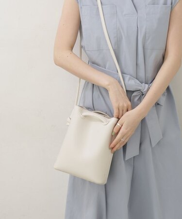 LB.04／スクエアミニショルダー