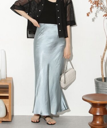 バイアスサテンナロースカート