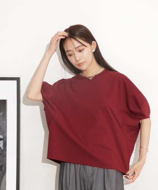 フォルムスリーブポンチプルオーバー