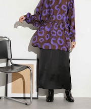 マットサテンIラインスカート