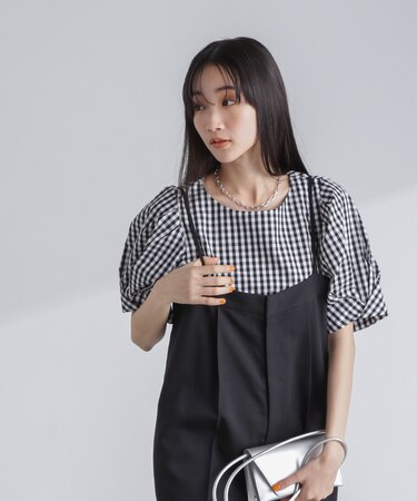 変形スリーブプルオーバーブラウス