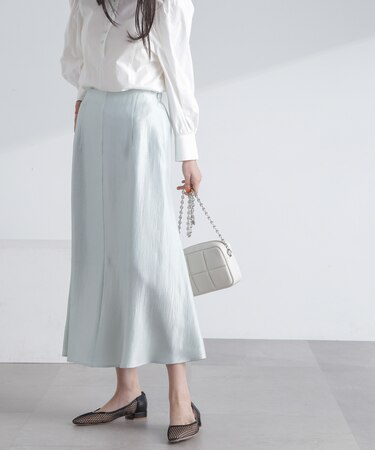 シャイニーサテンロングスカート