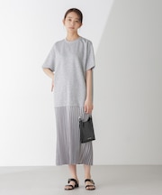 サテンプリーツドッキングワンピース