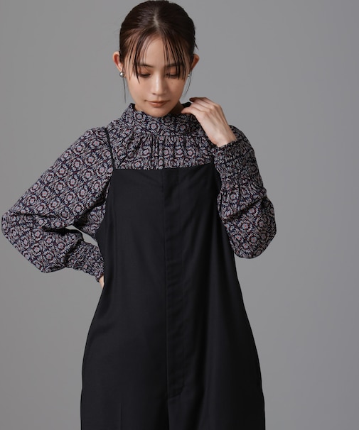 サークルフラワープリントギャザーブラウス