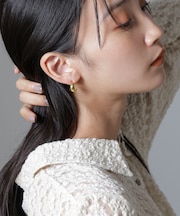 ハーフラウンドピアス