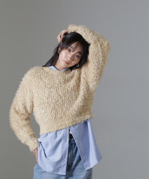 モールフェザークロップドニットトップス
