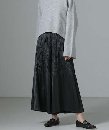 消しプリーツサテンワイドパンツ