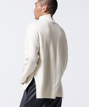 「ASSEMBLANC」プーギノックラムルーズハイネックセーター