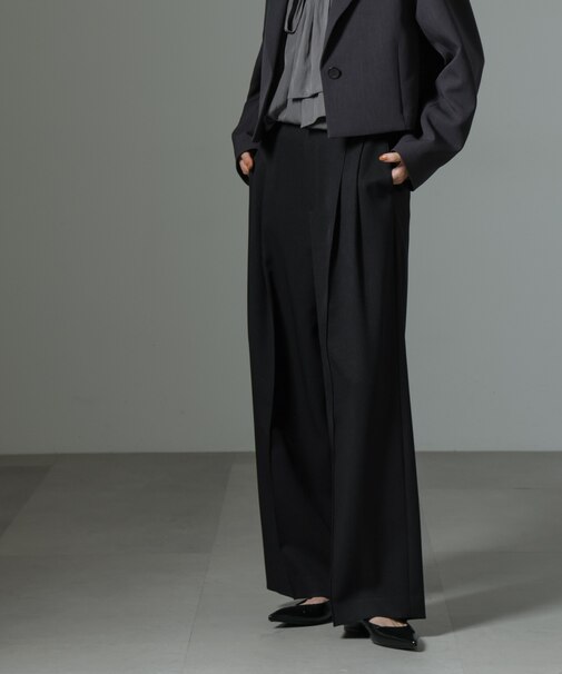 ストレッチサージピンタックイージーワイドパンツ（セットアップ可）