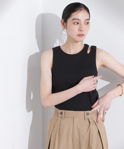 ランダムリブカップ付きスラッシュタンクトップ