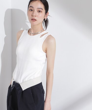 ランダムリブカップ付きスラッシュタンクトップ