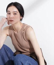 ランダムリブカップ付きスラッシュタンクトップ