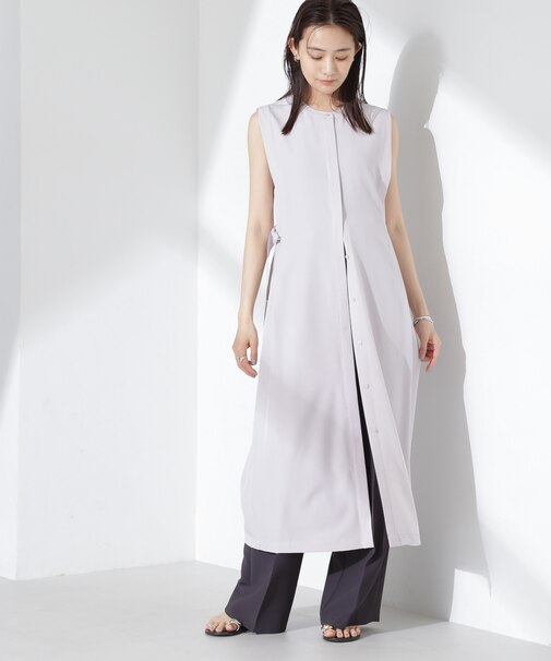 オープンフロントノースリーブワンピース