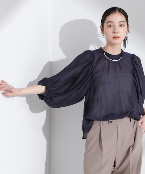 リネン混シアーボリュームスリーブブラウス