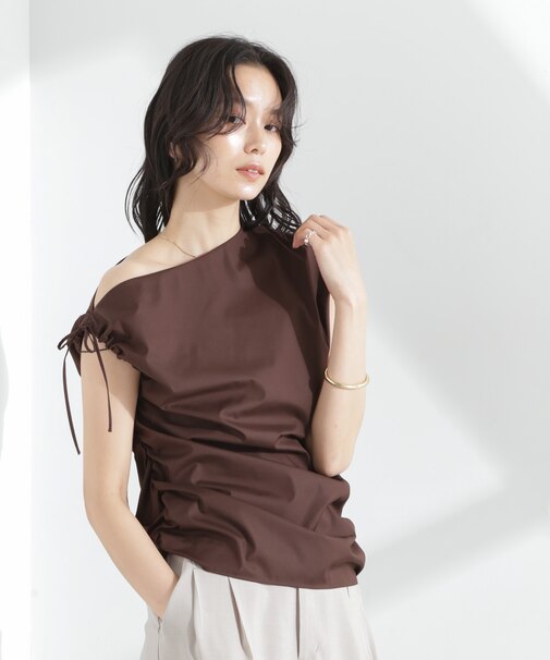 アシンメトリーギャザートップス