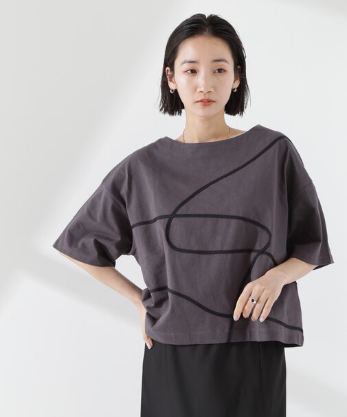 コード刺繍クルーネックカットトップス