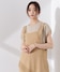 ベージュ