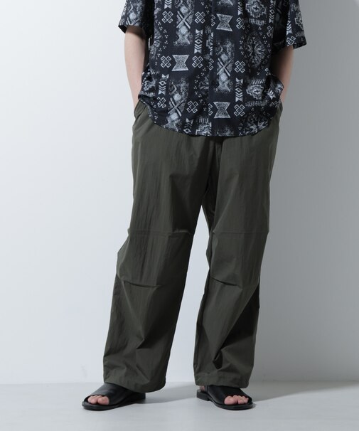 ライトウェイトバギーパンツ